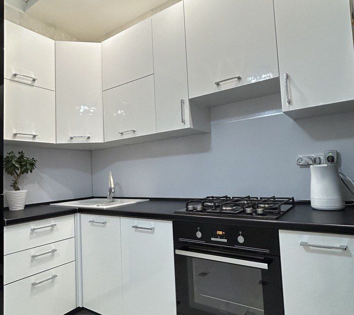 Стильная евротрешка на Гагарина