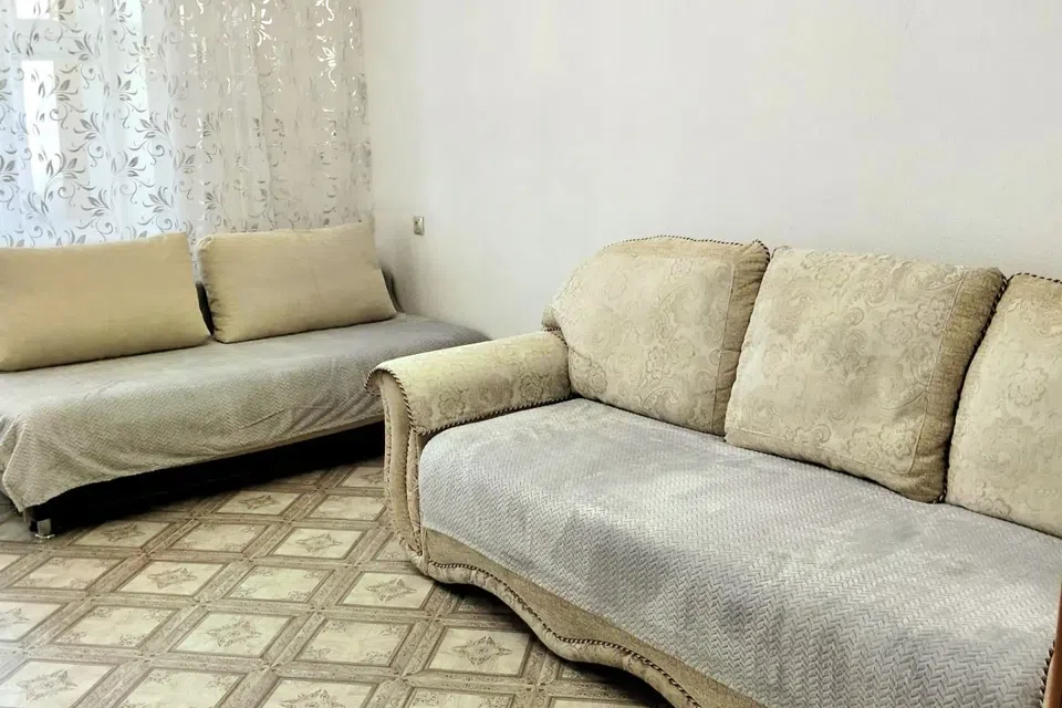 3-к квартира Российская 18