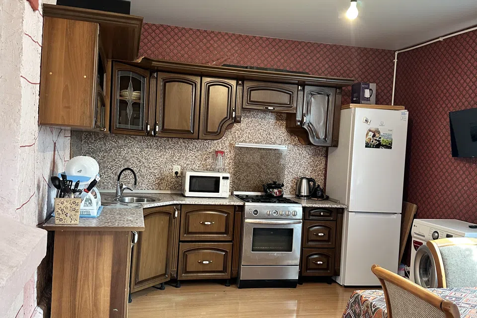 Дом со своим двором