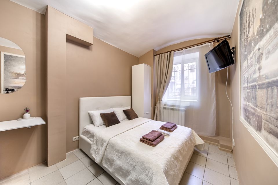 Студия с отдельным входом у Таврического сада