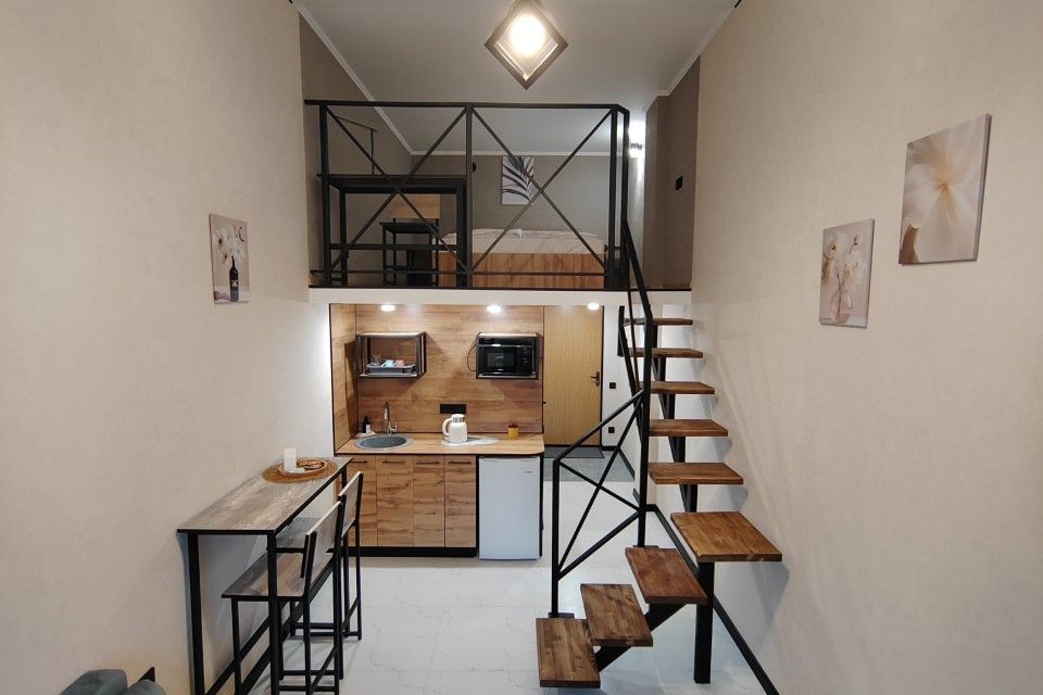 Двухуровневые апартаменты с современным ремонтом