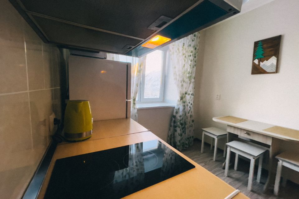 квартира с шикарным видом на горы и озеро 