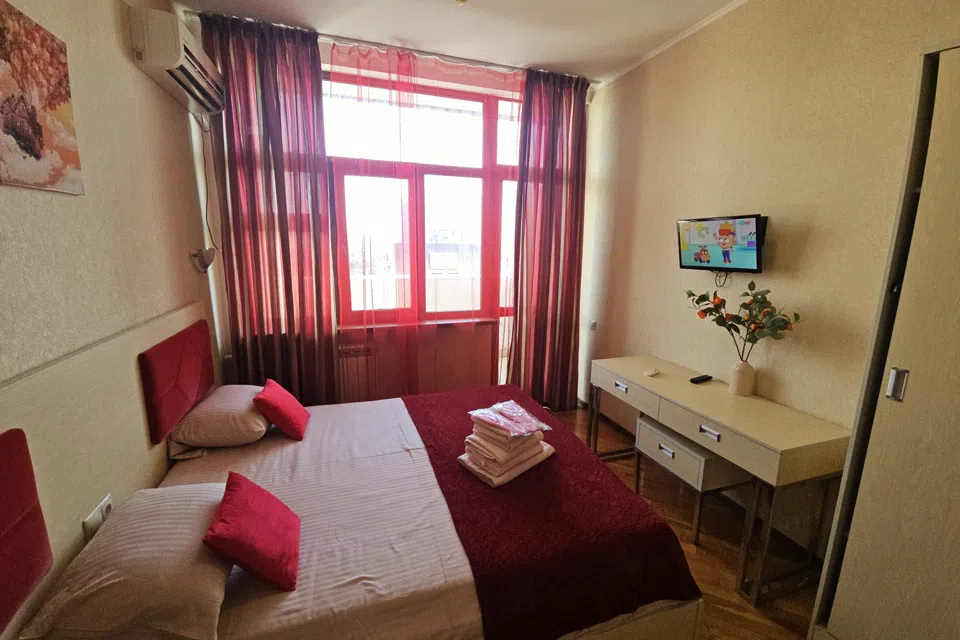 8 эт.,кухня, балкон, вид на море- Golden Holiday апартаменты