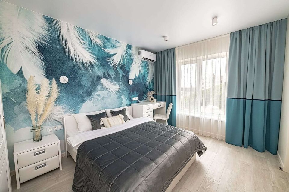 Двухкомнатная квартира с видом на лес, море и город