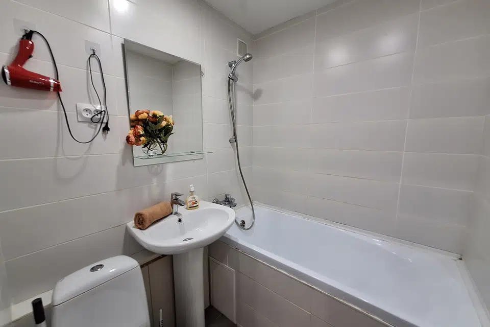 Двухкомнатный White Room от Rooms Apartments