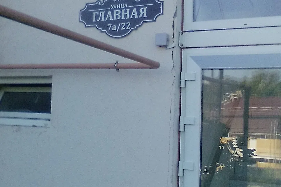 уютная комната с видом на море и прилегающее побережье....