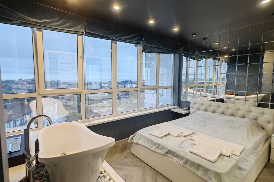 Уютная квартира видео на город и на моря