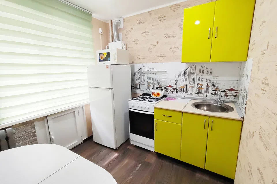 2-к. квартира, 30 кв.м, 3 кровати