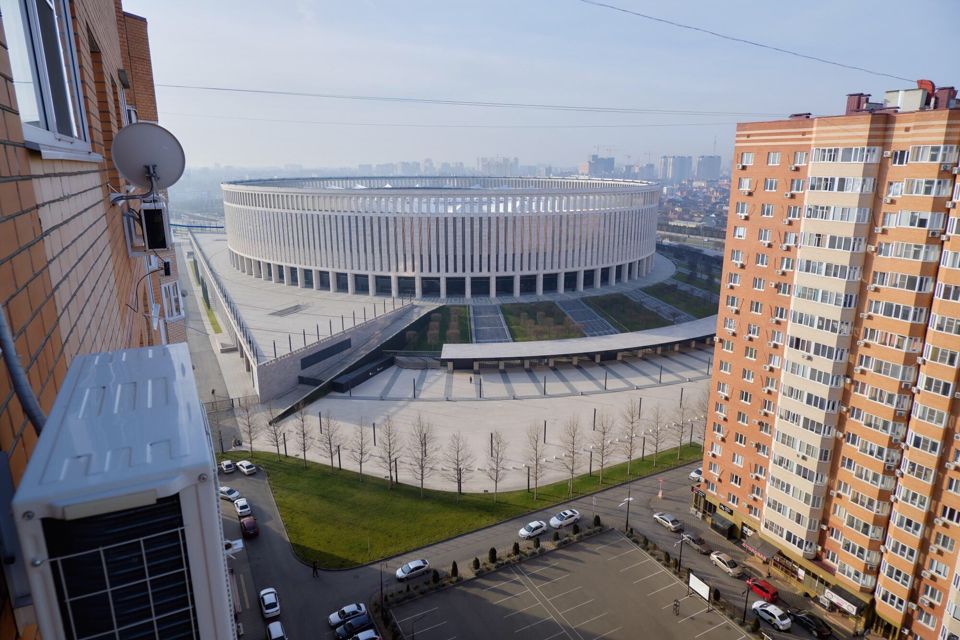 квартира с видом на парк и стадион