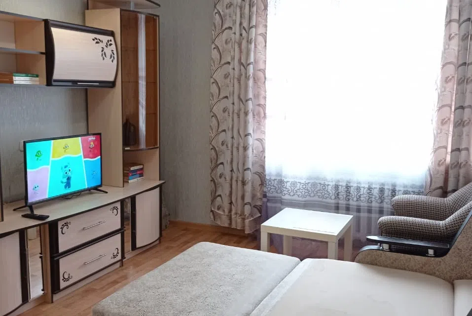 Двухкомнатная квартира на Баженова
