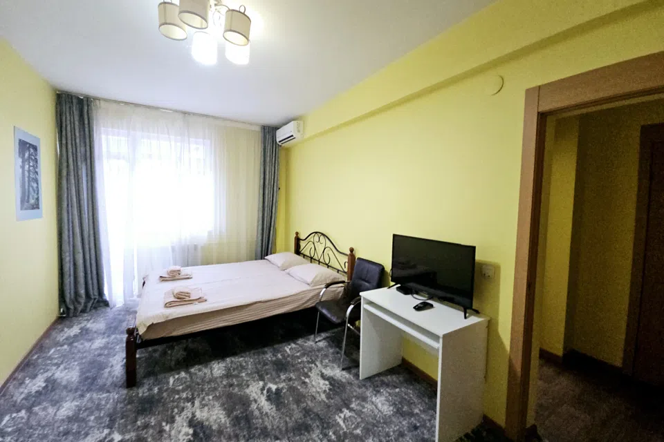 1 спальня, кухня-гостиная, балкон -Golden Holiday апарт. 