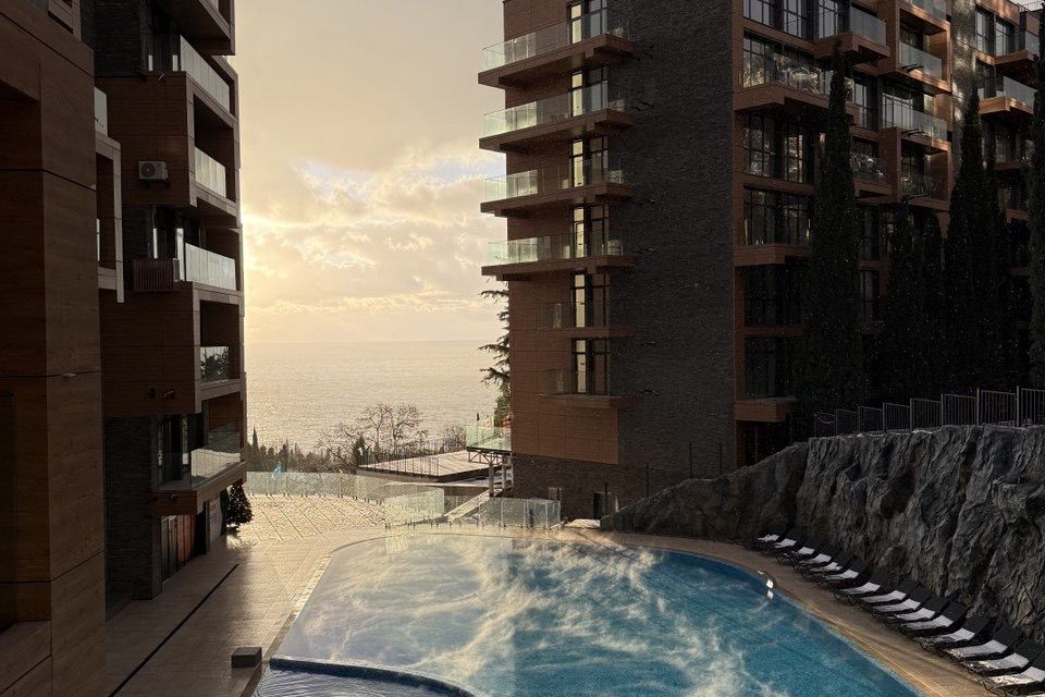 Уютная квартира в новом ЖК  с террасой и видом на море