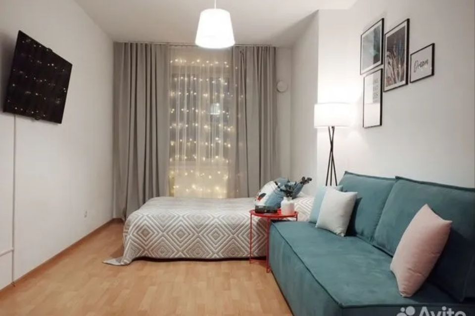 Просторная квартира у метро.
