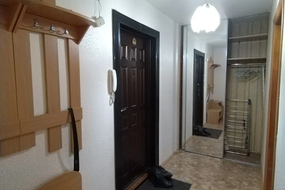 Уютная однокомнатная квартира в  районе , прямо в центре.