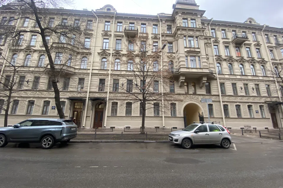 Уютная отдельная двухкомнатная квартира в центре.