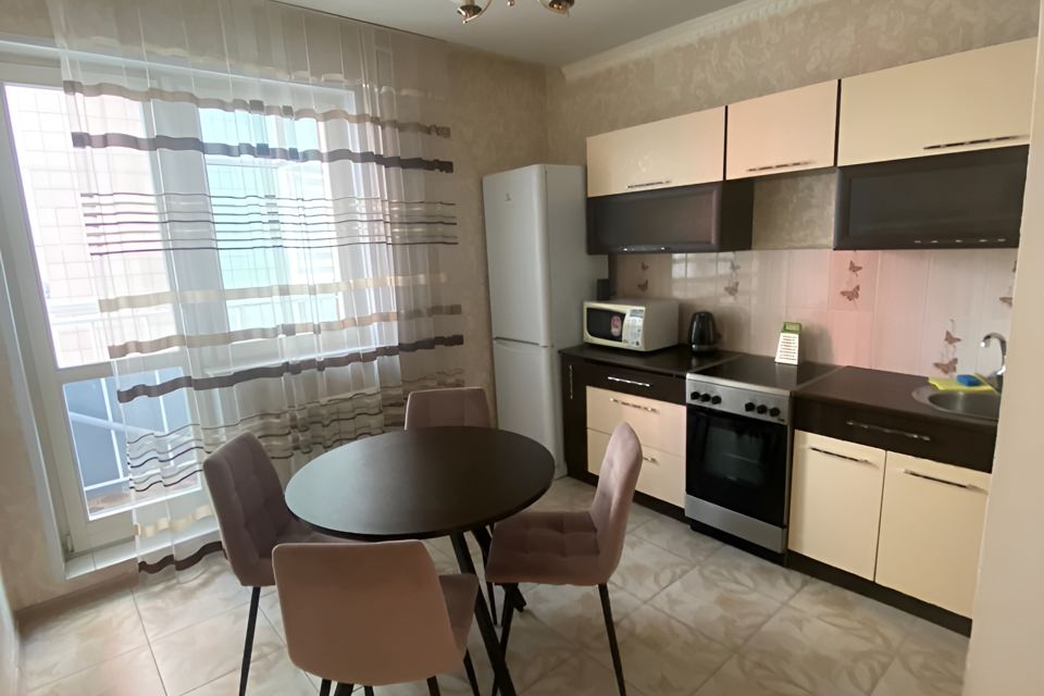 Двухкомнатная квартира рядом с ТРЦ Планета