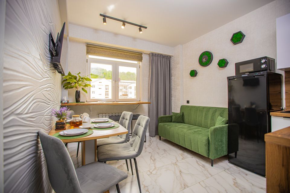 Квартира в самом центре города с видом на горы.