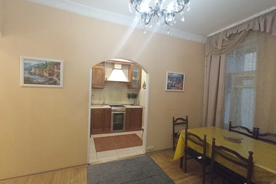 Просторная, уютнaя двухкoмнaтная квaртира. 