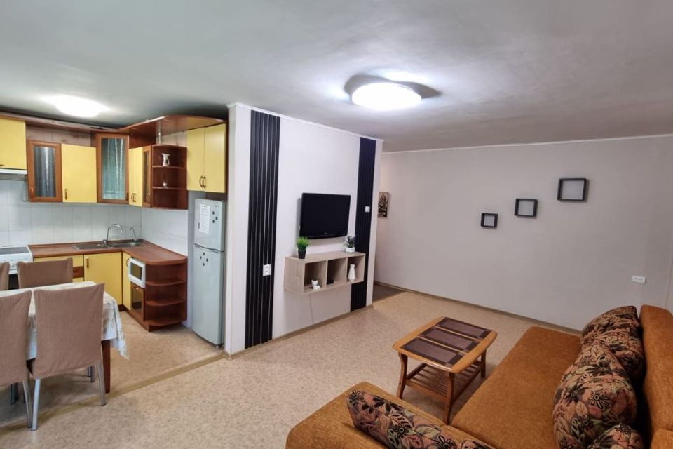 Просторная 3-к квартира в центре города рядом с морем