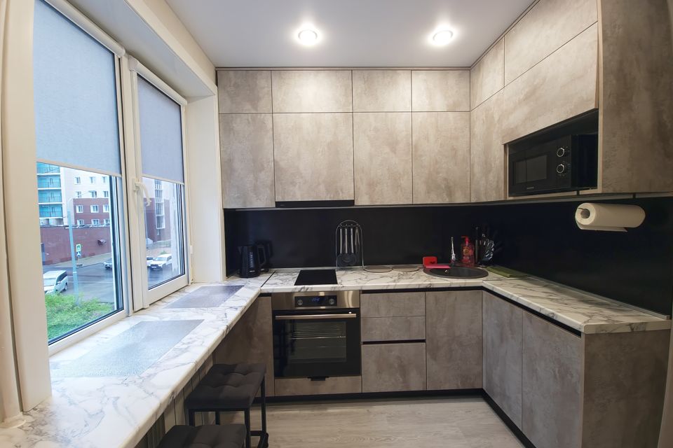 Уютная 2ух ком кв возле Горного Воздуху и Горбольницей