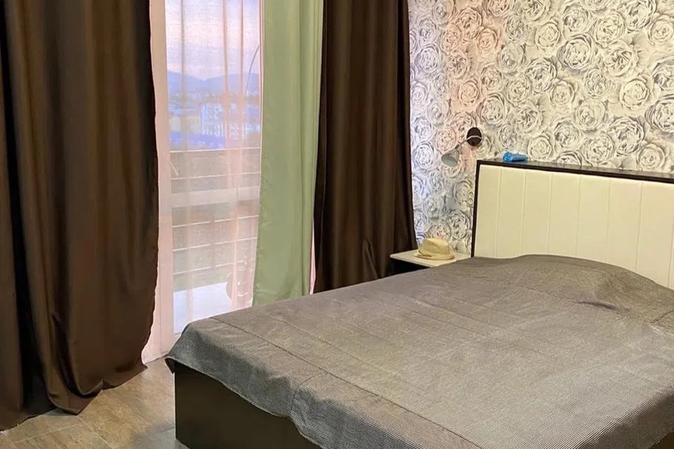 Уютная квартира с видом на море и горы.