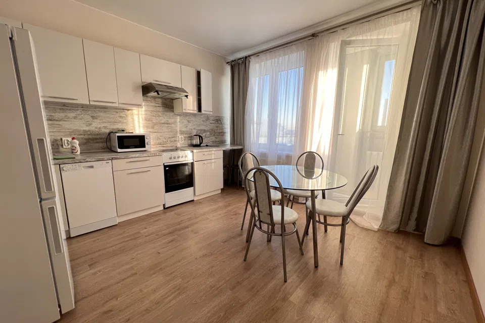 1-к. квартира, 44 кв. м, 3 кровати