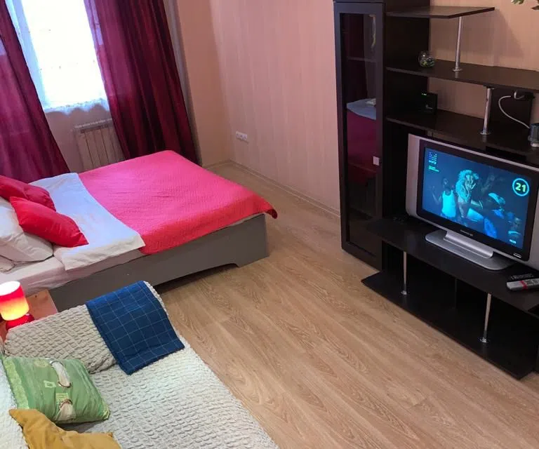 1 комнатная квартира в центре на Максима Горького