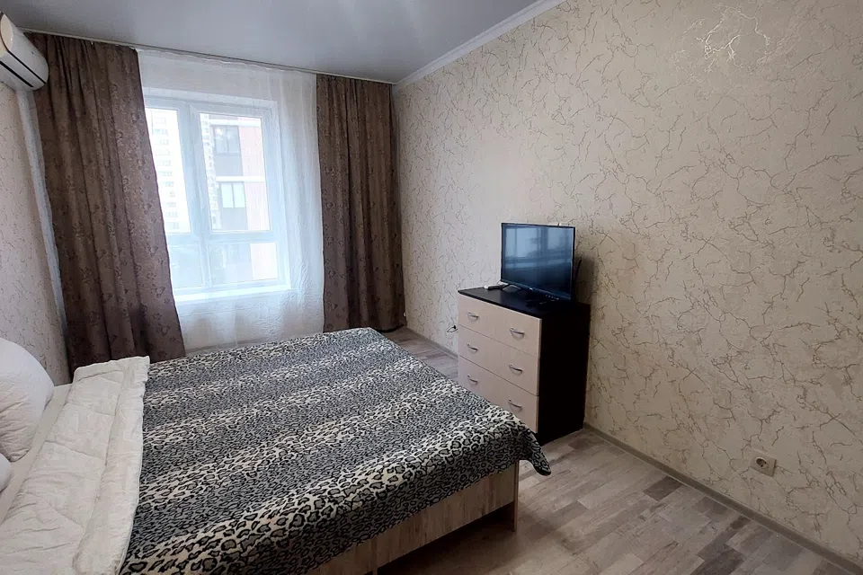 1-к. квартира, 38 кв, 3 кровати