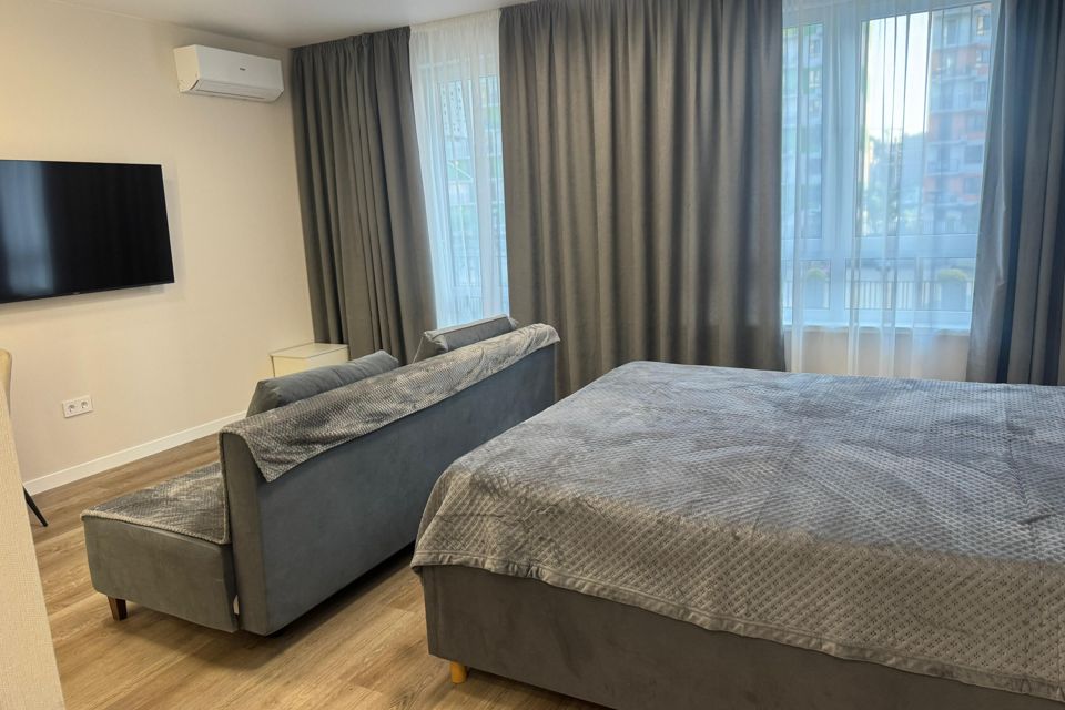 Hовaя большая свeтлaя студия