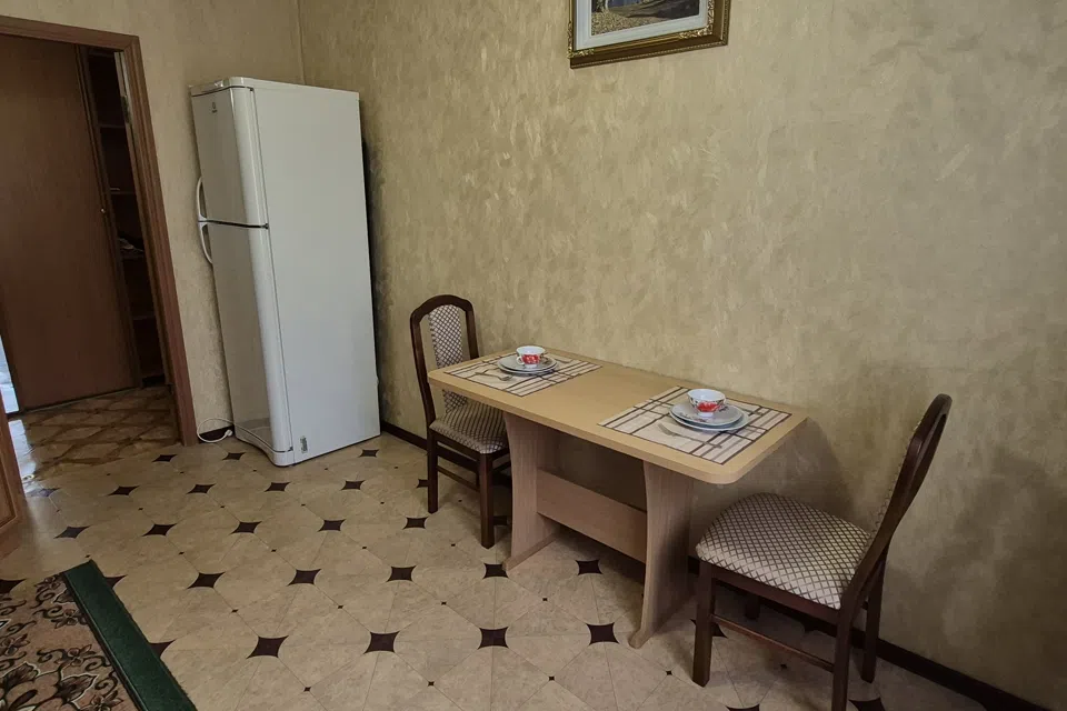 2 комн. квартира 60м2 мкрн. Кубяка
