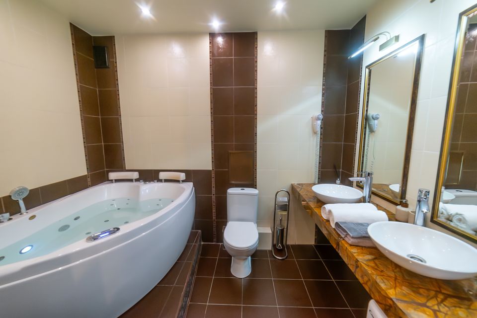 Дизайнерская студия с джакузи