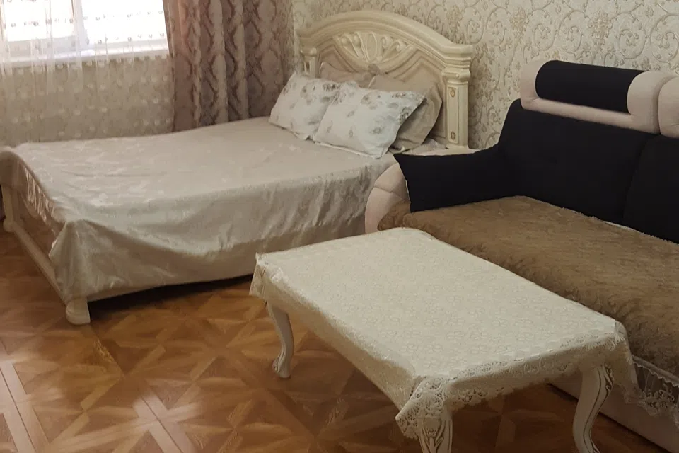 Уютная, квартира с евроремонтом в 59 метрах от моря