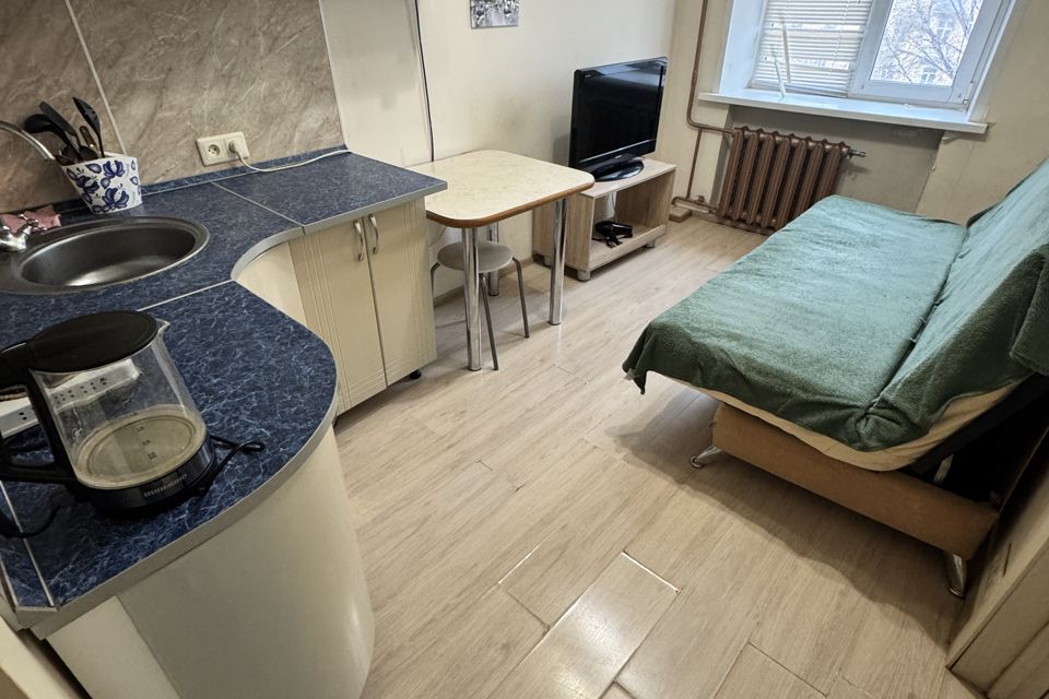 Замечательная транспортная развязка,рядом метро