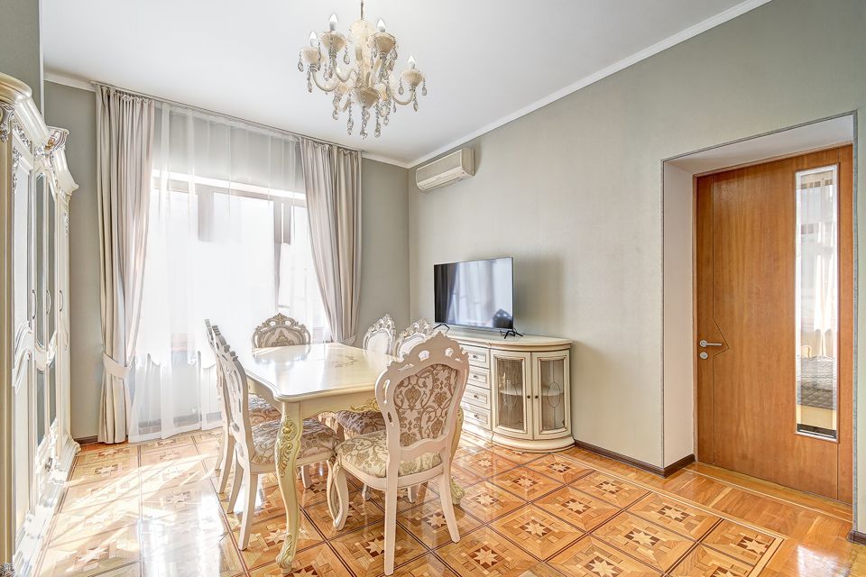 Апартаменты с балконом