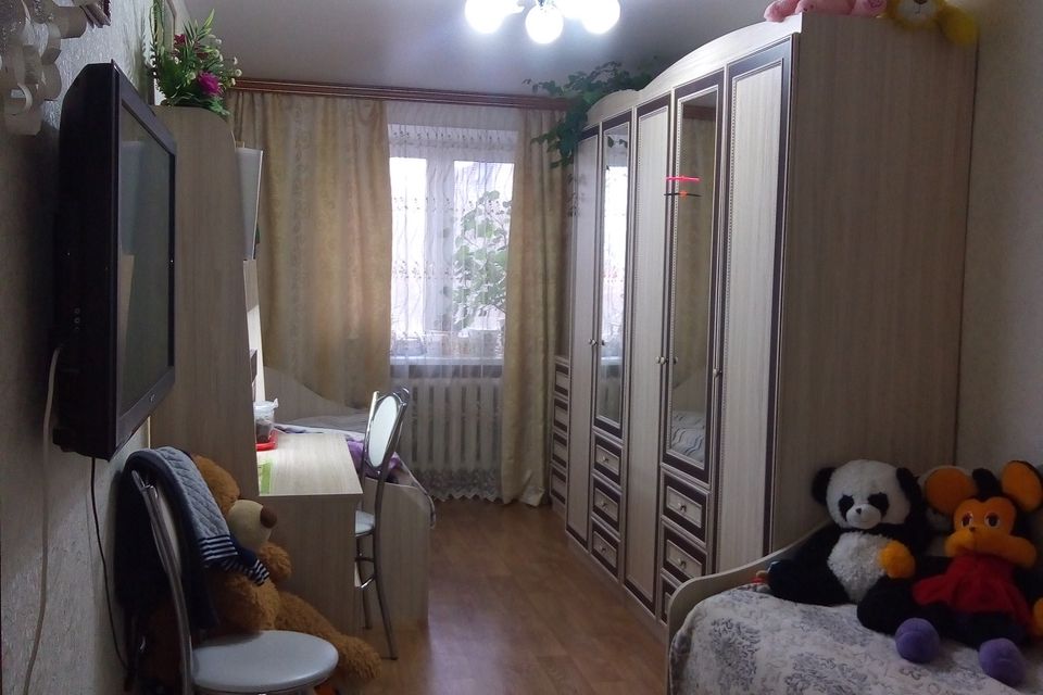 Продаётся 3-комнатная квартира, 55.9 м²