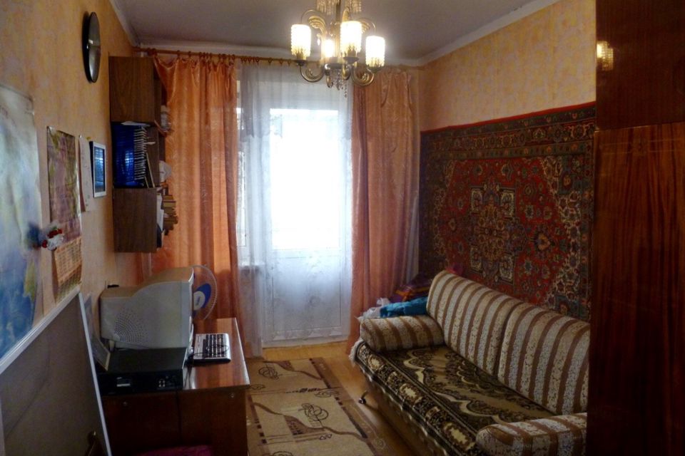 Квартира на русском поле