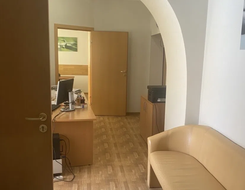Сдаётся офис, 6878.8 м²