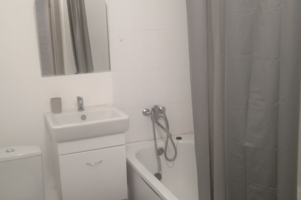 Сдаётся 2-комнатная квартира, 42.7 м²