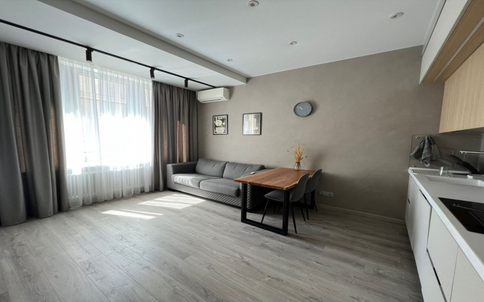 Сдаётся 1-комнатная квартира, 51 м²