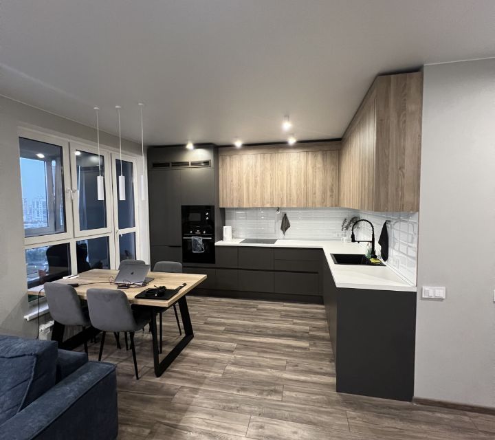 Сдаётся 2-комнатная квартира, 60.4 м²