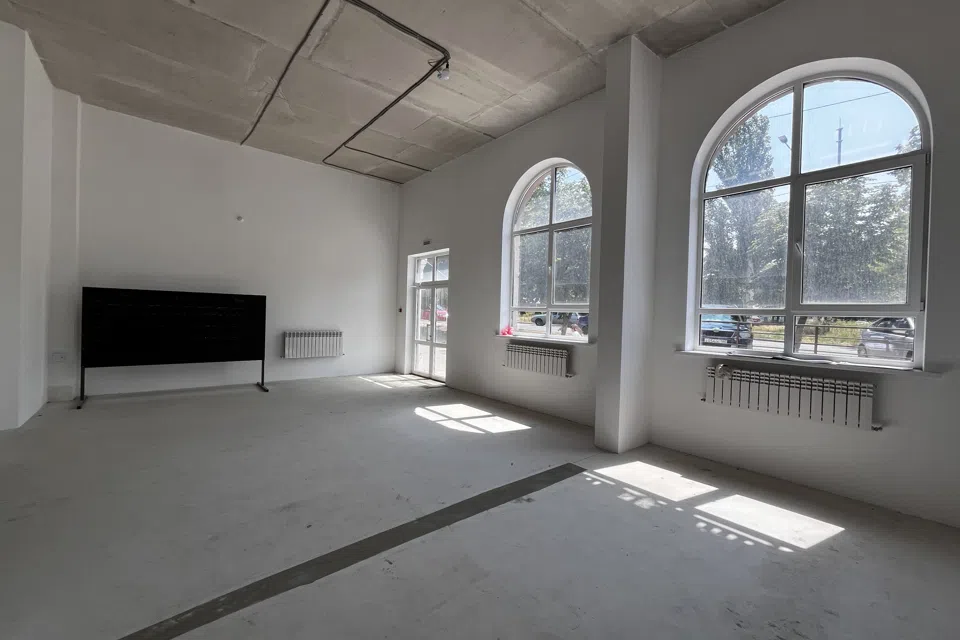 Сдаётся помещение своб. назначения, 132.5 м²