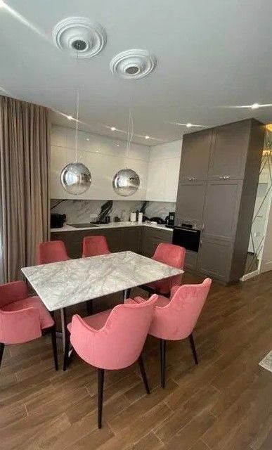 Сдаётся 2-комнатная квартира, 58 м²