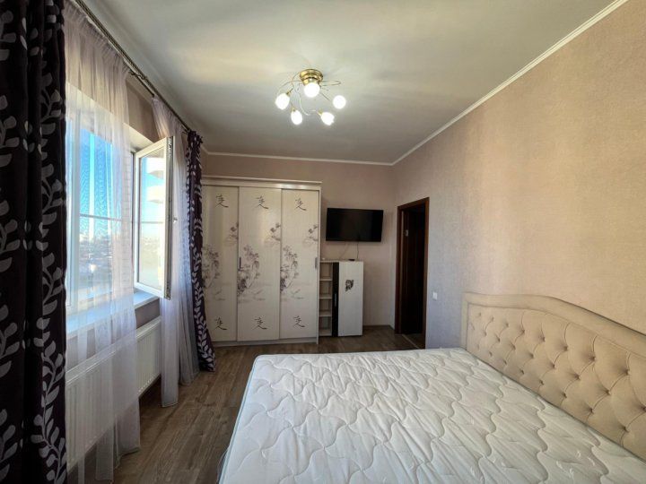 Сдаётся 2-комнатная квартира, 54 м²