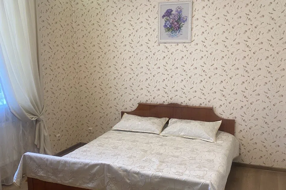 Сдаётся 1-этажный дом, 100 м²
