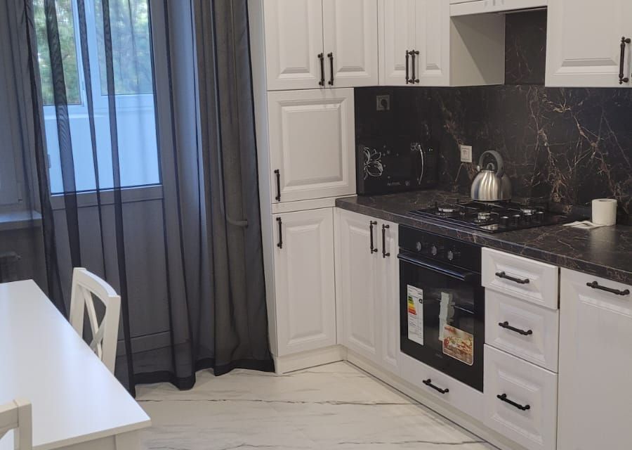 Сдаётся 2-комнатная квартира, 57 м²