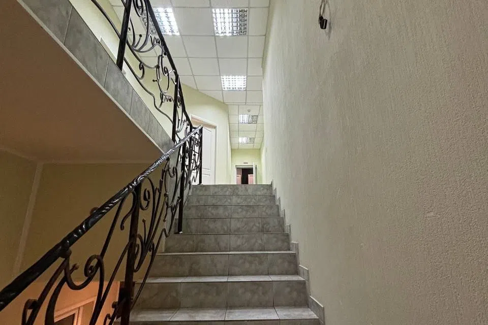 Сдаётся 2-этажный дом, 150 м²