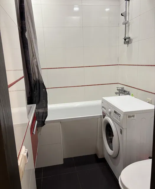 Сдаётся 2-комнатная квартира, 53 м²