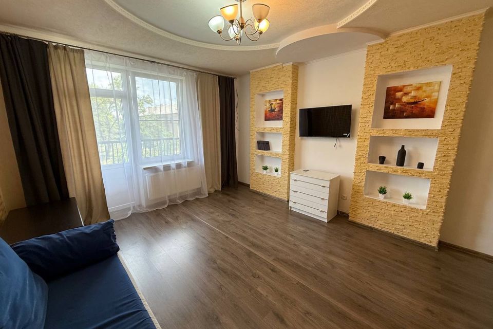 Сдаётся 2-комнатная квартира, 56 м²