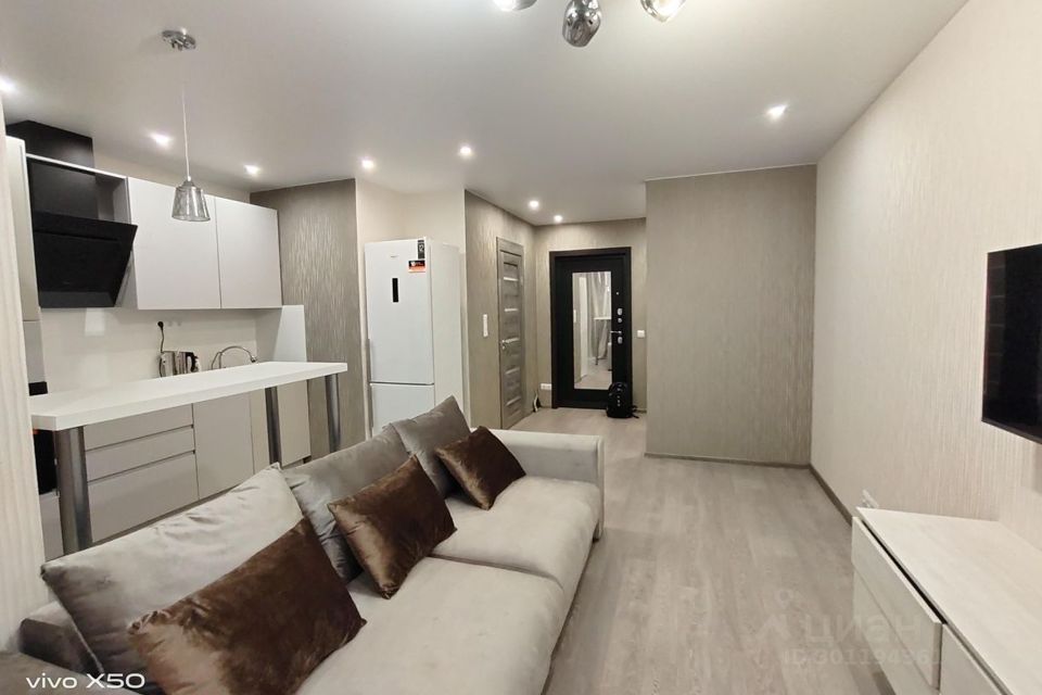 Сдаётся 2-комнатная квартира, 65 м²