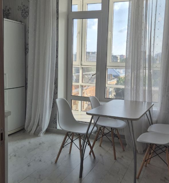 Сдаётся 1-комнатная квартира, 49 м²